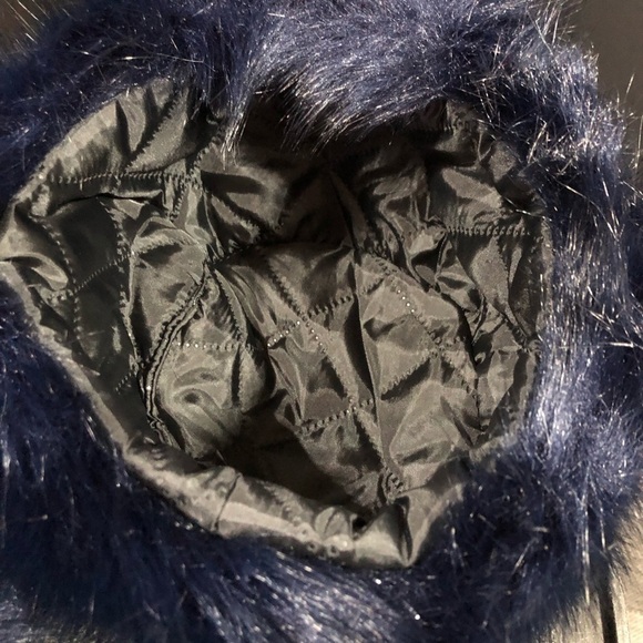 Lovful Faux Fur Cossack Style Hat & Scarf Set - Blue - OSFM - Picture 6 of 6